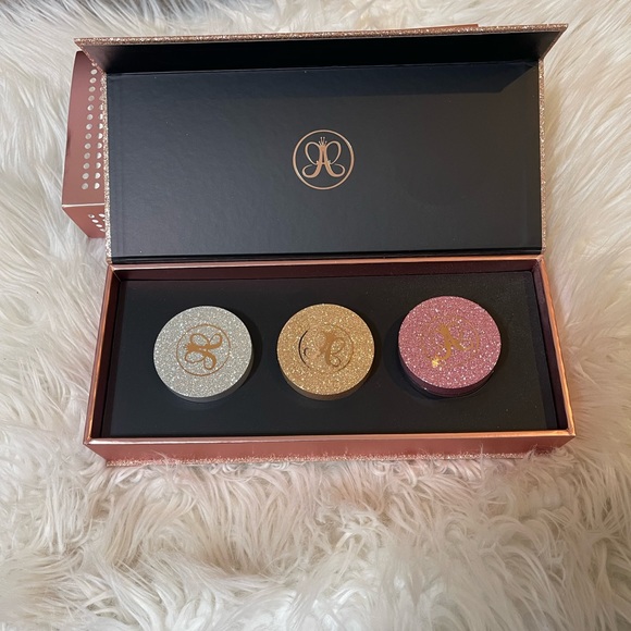 Anastasia loose powder highlight set